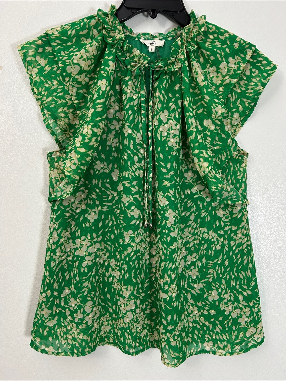 Entro Women S Blouse Green Floral Ruffle VNeck Tie Flutter Cap Sleeve Top 6364